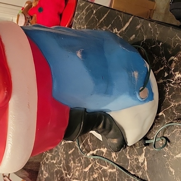 Vintage Lighted Blow Mold SANTA CLAUS 33” EMPIRE with Present & Sack of Toys - Picture 9 of 12